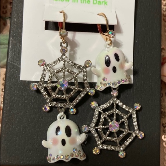 Betsey Johnson ghost web mix matched NWT - Picture 2 of 4